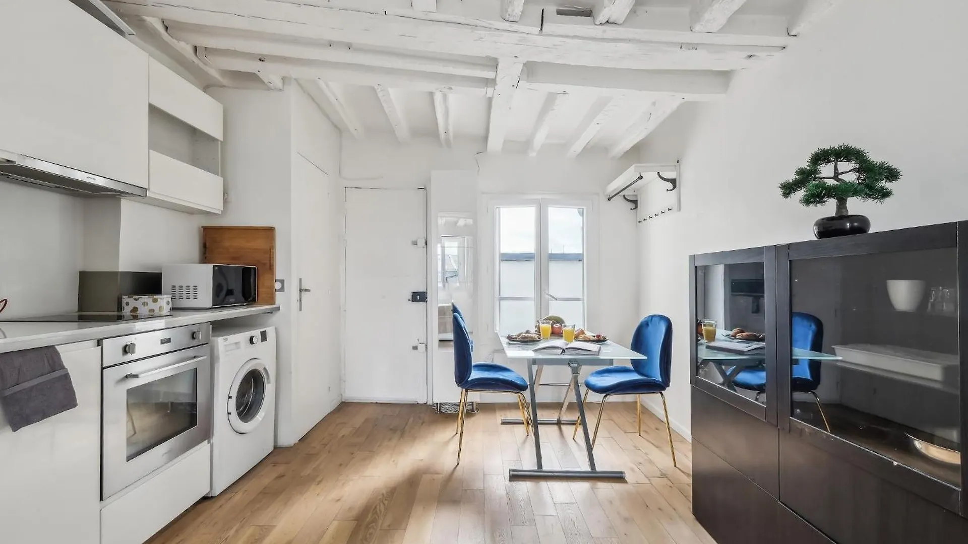 Flat Near Le Louvre Apartment Paris
